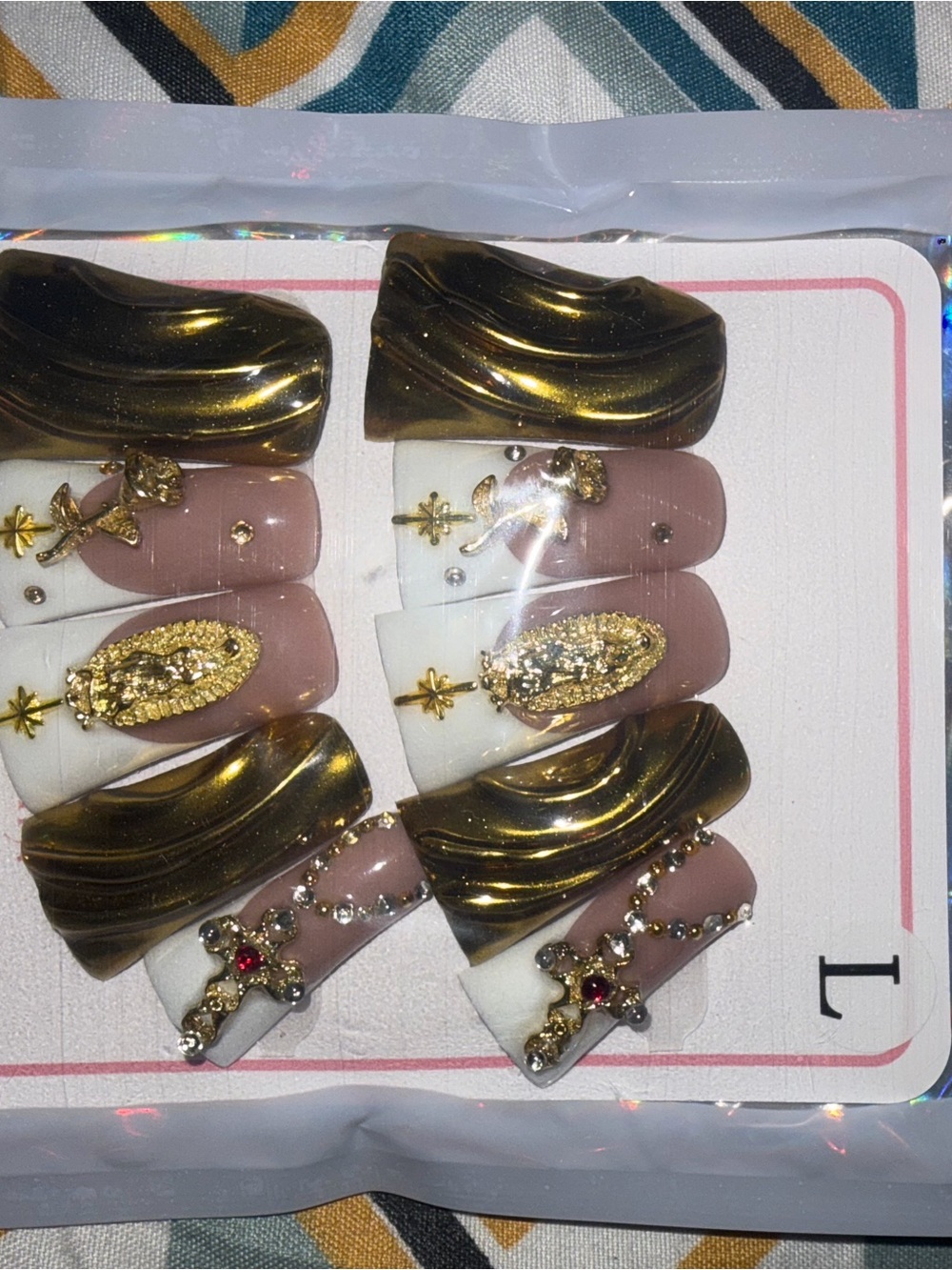 Luxurious Mauve & White Press-On Nails with Gold Accents